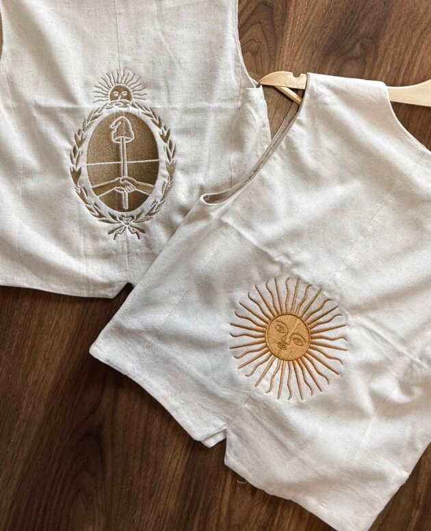 CHALECO LINO SOL DE MAYO