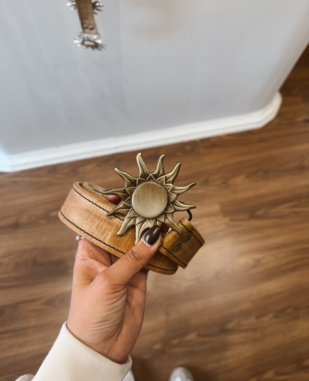 CINTO SOL LISO DORADO CUERO CRUDO COCIDO