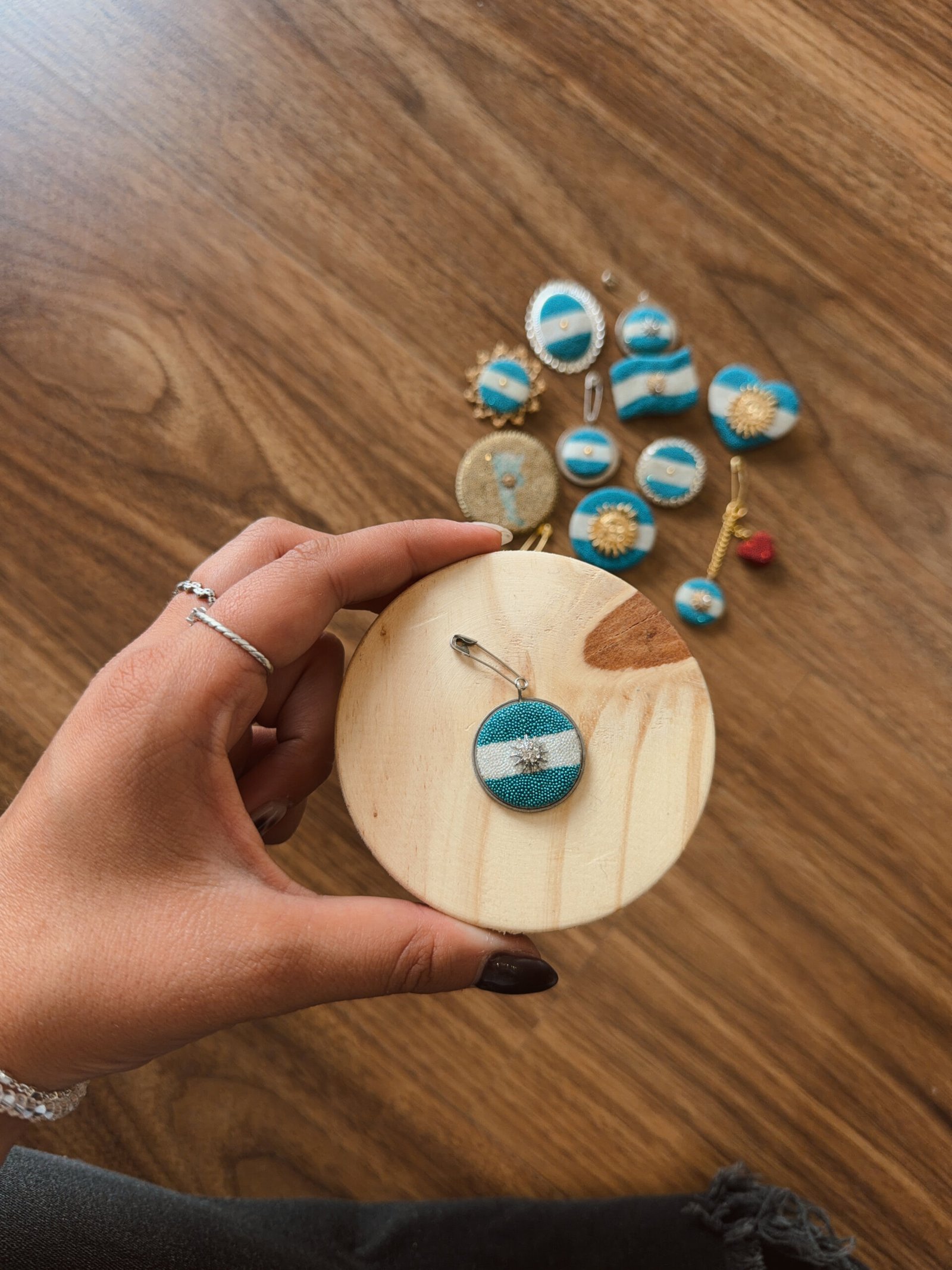 ESCARAPELA MONEDA 0,25 SOL PLATEADO - Image 3