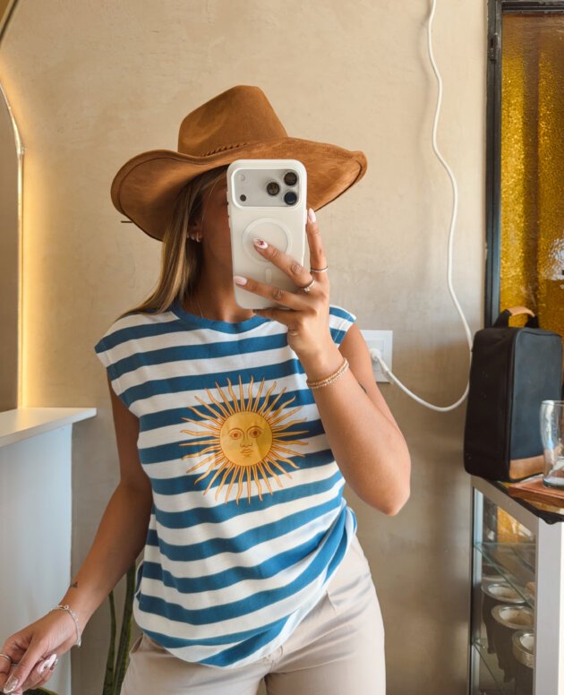 MUSCULOSA AZUL SOL DE MAYO