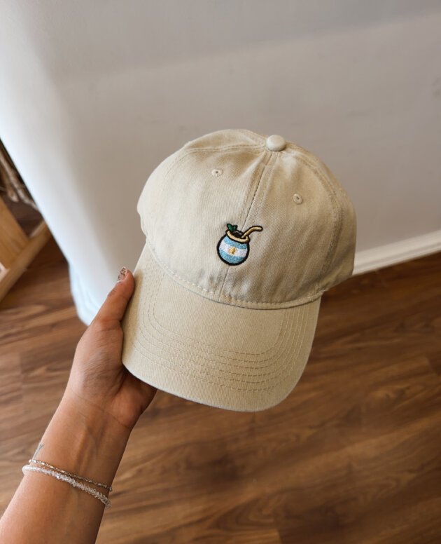 GORRA BORDADA MATE NATURAL