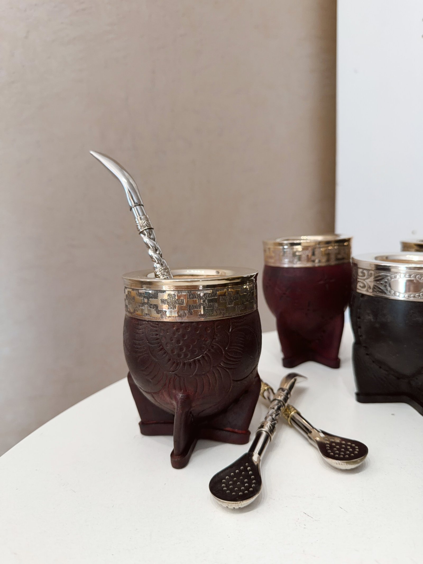 MATE IMPERIAL CALABAZA CUERO REPUJADO ALPACA BORDO