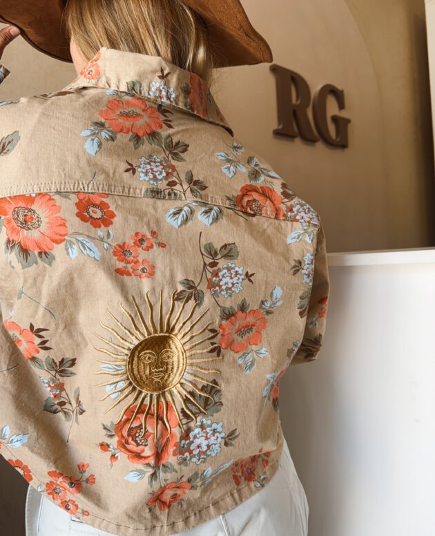 CAMPERA FLOREADA SOL BORDADO