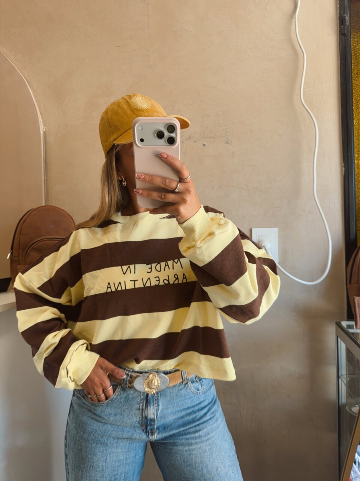 BUZO MADE IN ARGENTINA MARRÓN Y AMARILLO - Image 2