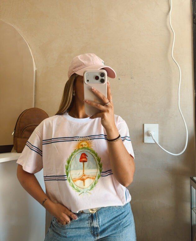 REMERA ESCUDO NACIONAL ROSA