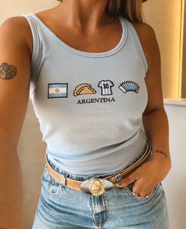 MUSCULOSA 10 CELESTE