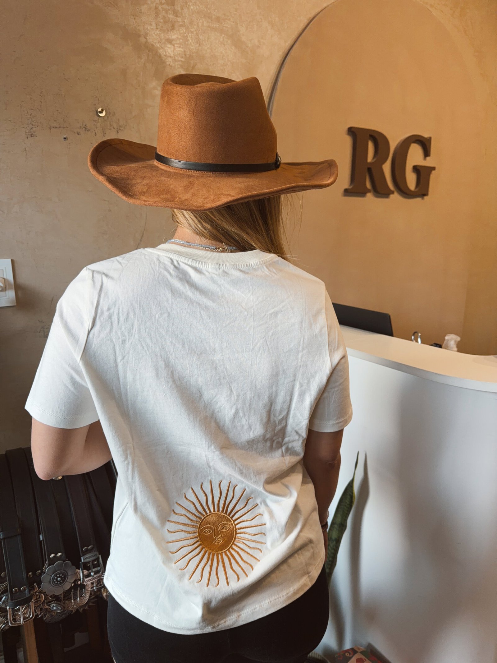 REMERA SOL BORDADA NATURAL - Image 2