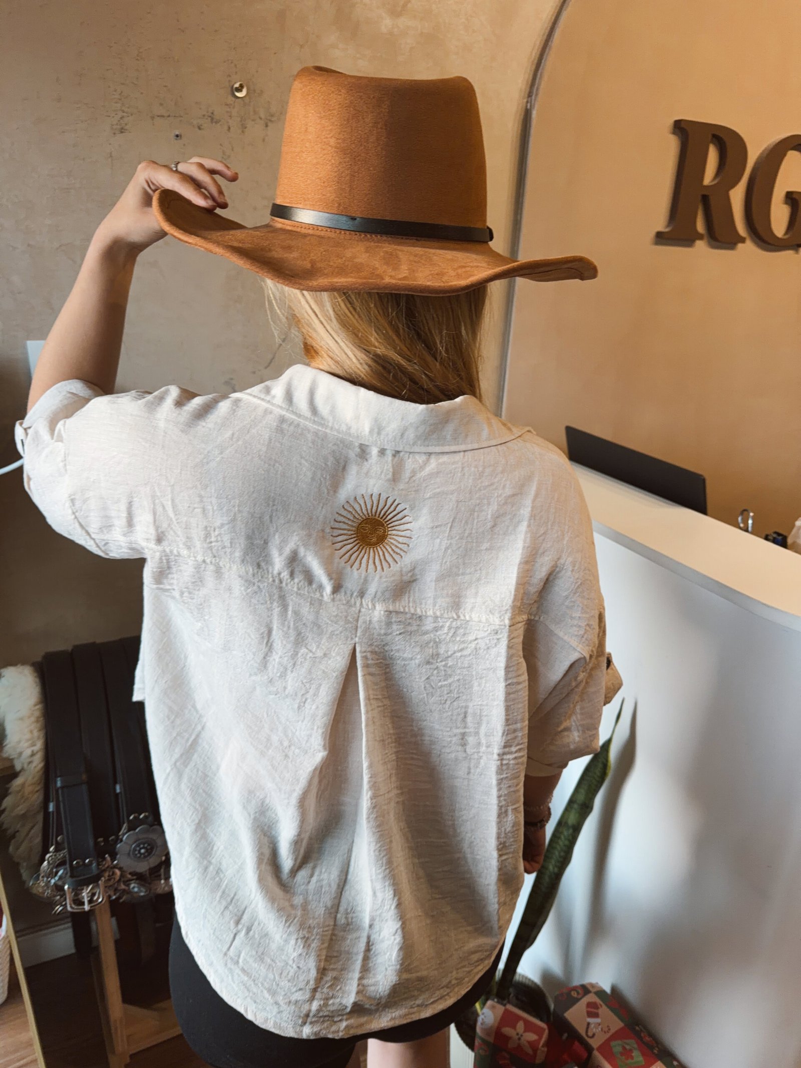 CAMISA BORDADA SOLCITOS - Image 4