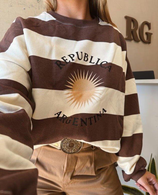 BUZO REPÚBLICA ARGENTINA MARRÓN BEIGE