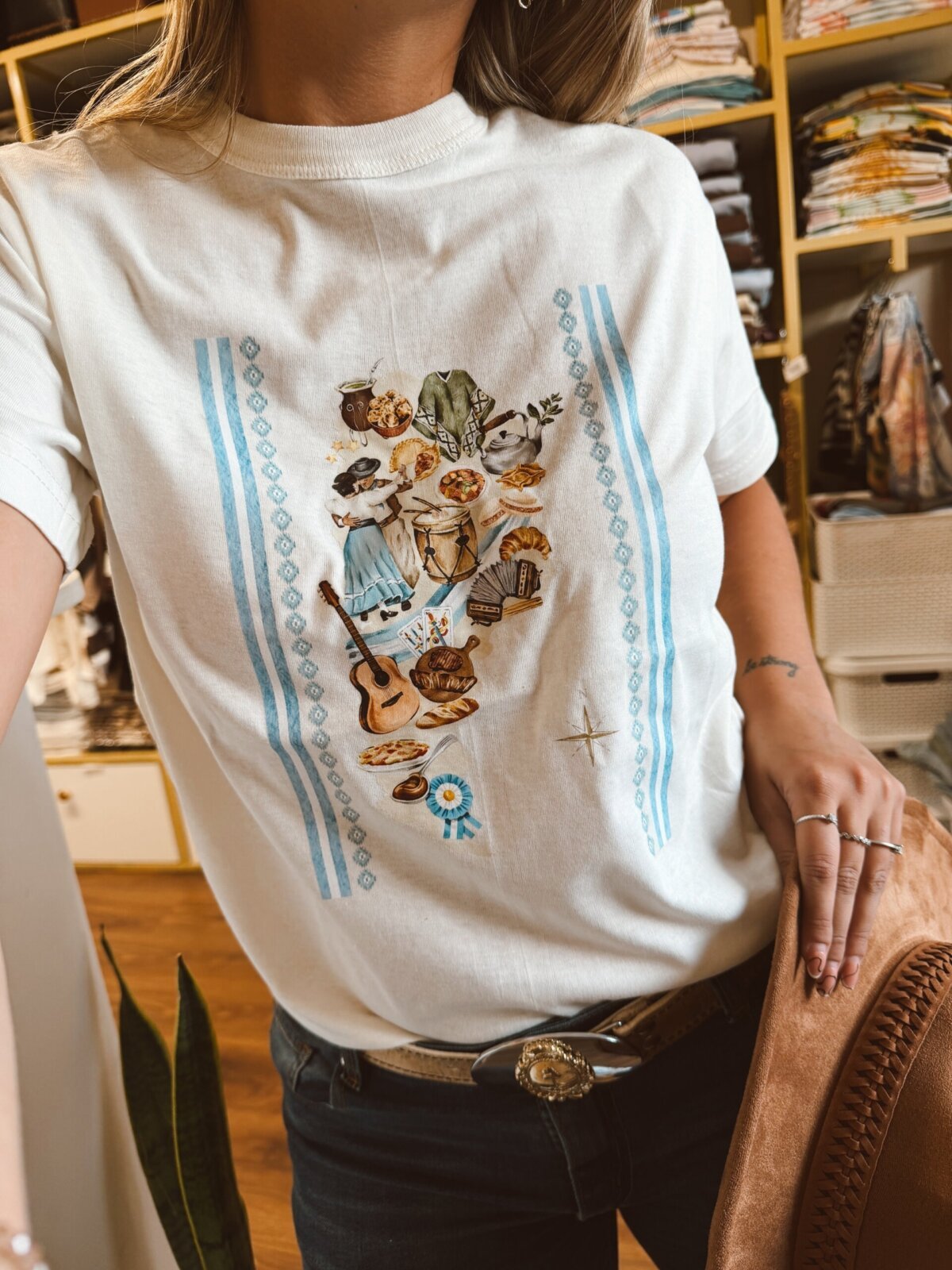 REMERA MAPA ARGENTINA COSTUMBRES