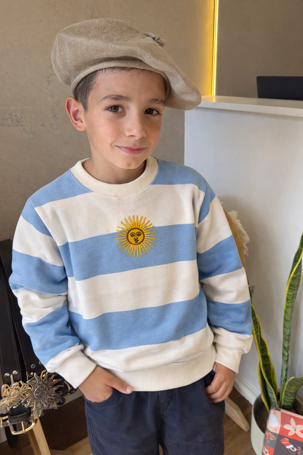 BUZO SOL DE MAYO NIÑO CELESTE - Image 2