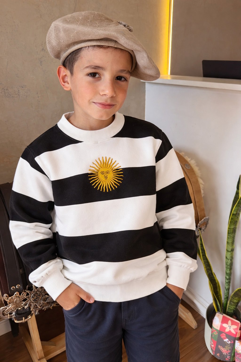 BUZO SOL DE MAYO NIÑO NEGRO - Image 2