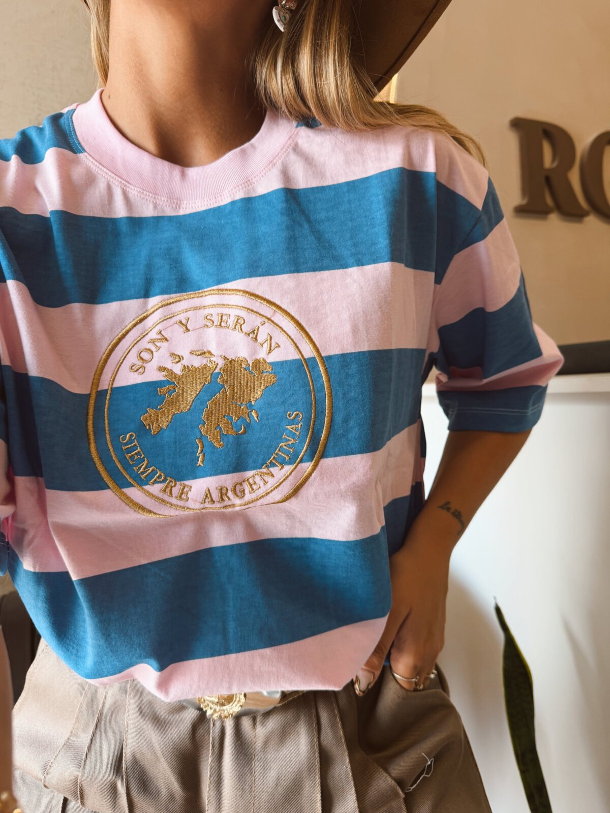 REMERA MALVINAS ROSA