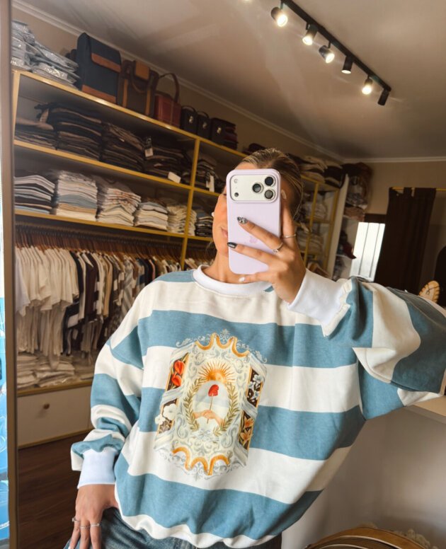 BUZO ESCUDO CELESTE Y BLANCO