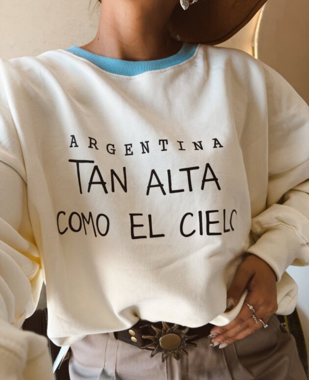 BUZO TAN ALTA COMO EL CIELO