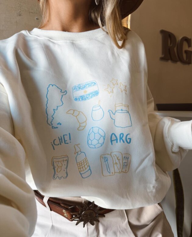 BUZO ICONOS ARGENTINA FRISA CREMA