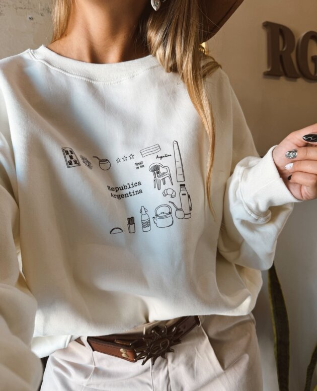 BUZO REPÚBLICA ARGENTINA CREMA