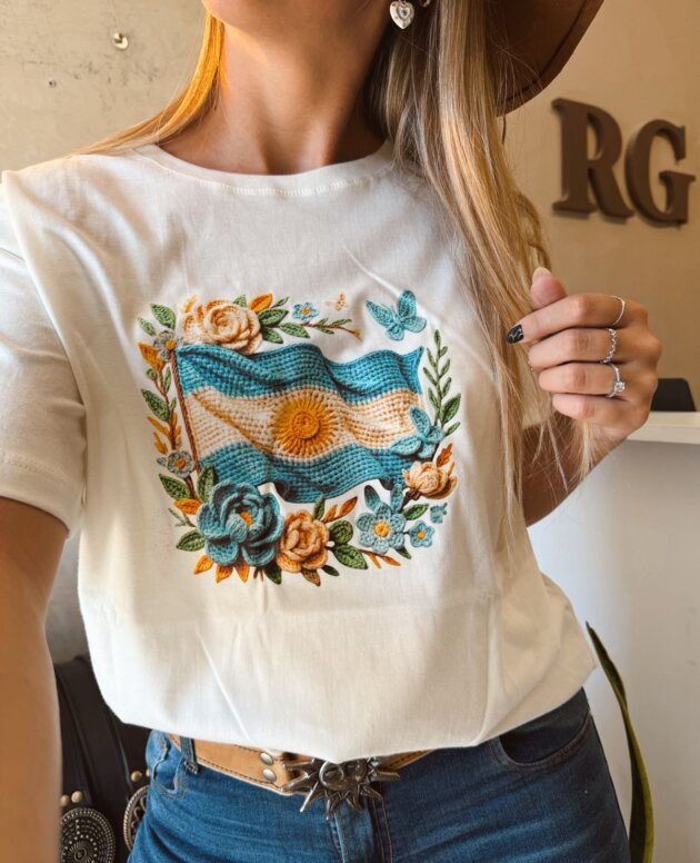 REMERA BANDERA ARG EFECTO TEJIDO
