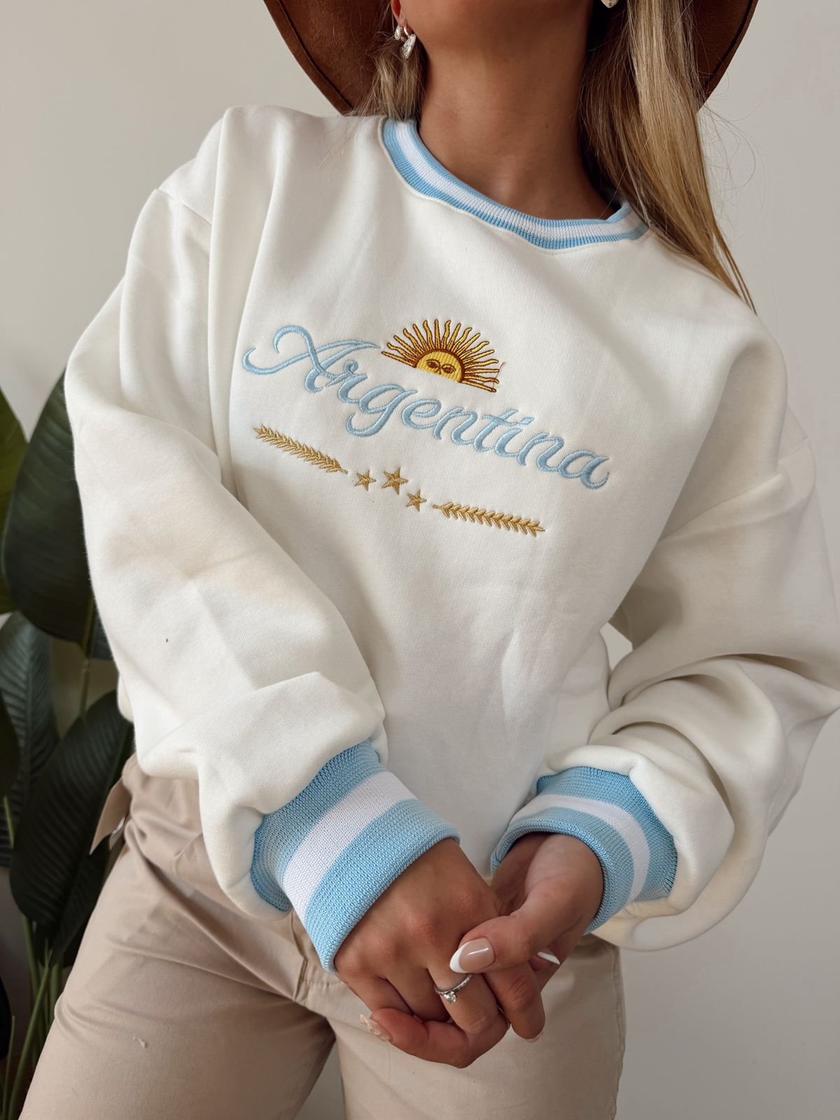 BUZO ARGENTINA PUÑOS FRISA BLANCO - Image 4