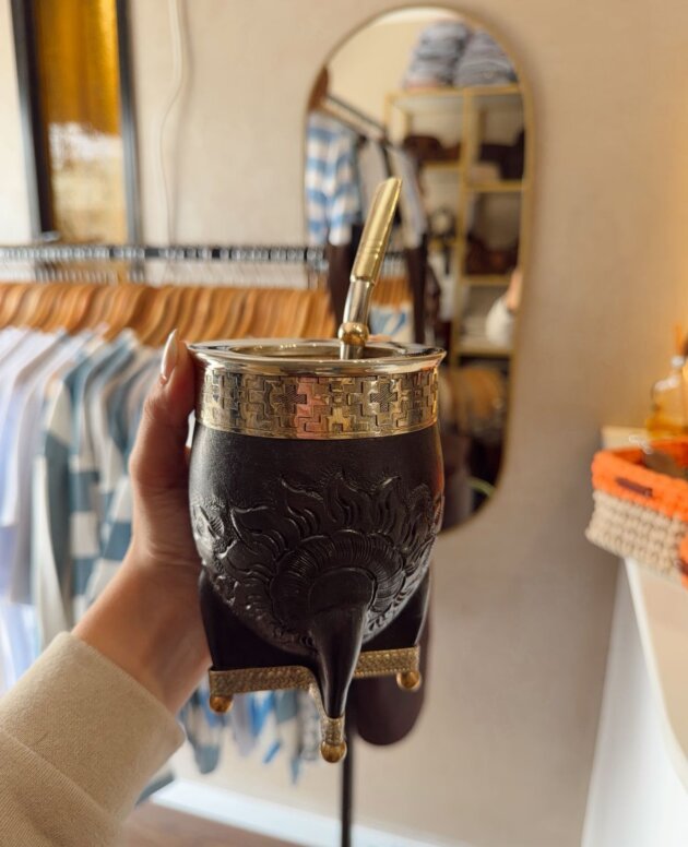 IMPERIAL REPUJADO CON BASE DE BOLITAS ALPACA NEGRO