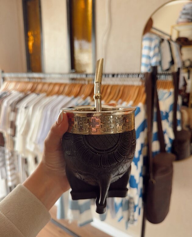 MATE IMPERIAL REPUJADO NEGRO