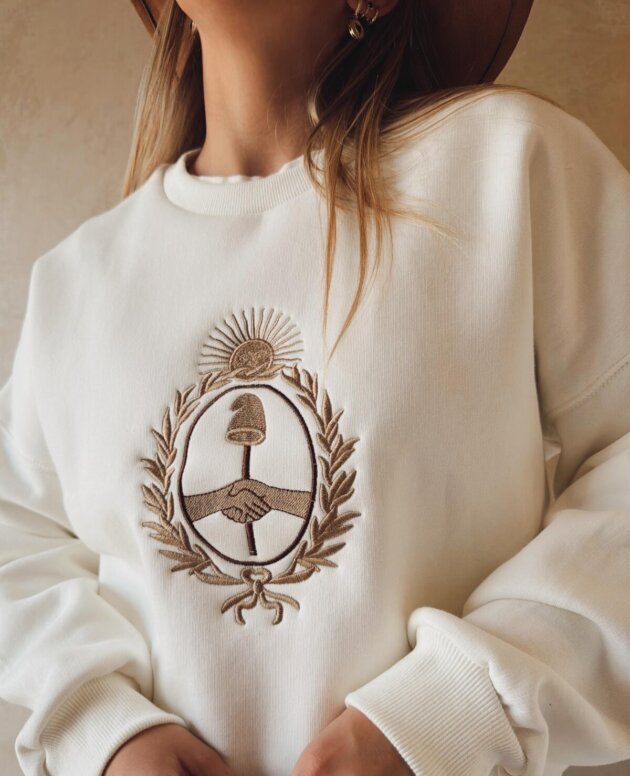 BUZO ESCUDO NACIONAL FRISA
