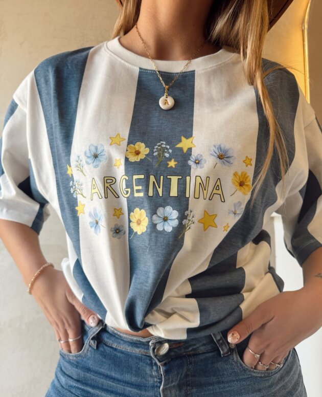 REMERA ARGENTINA FLORES