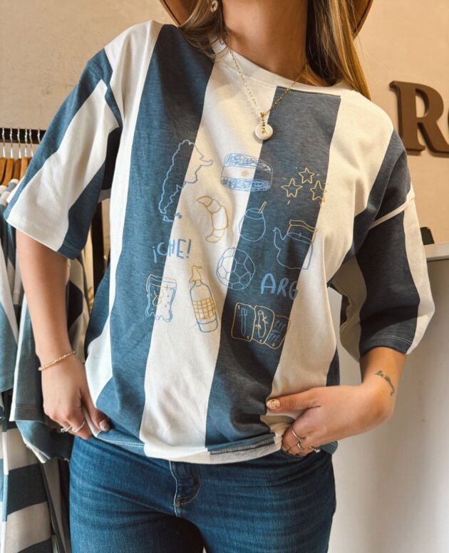 REMERA ICONOS AZUL