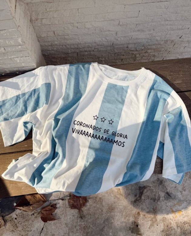 REMERA CORONADOS DE GLORIA VIVAAAAMOS