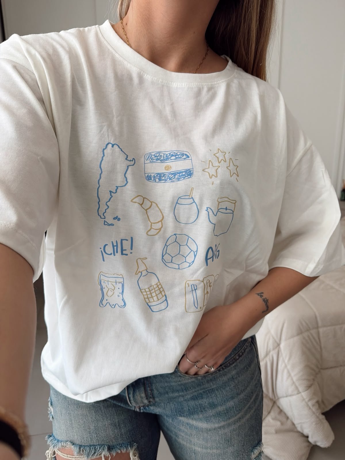 REMERA ICONOS CREMA - Image 2