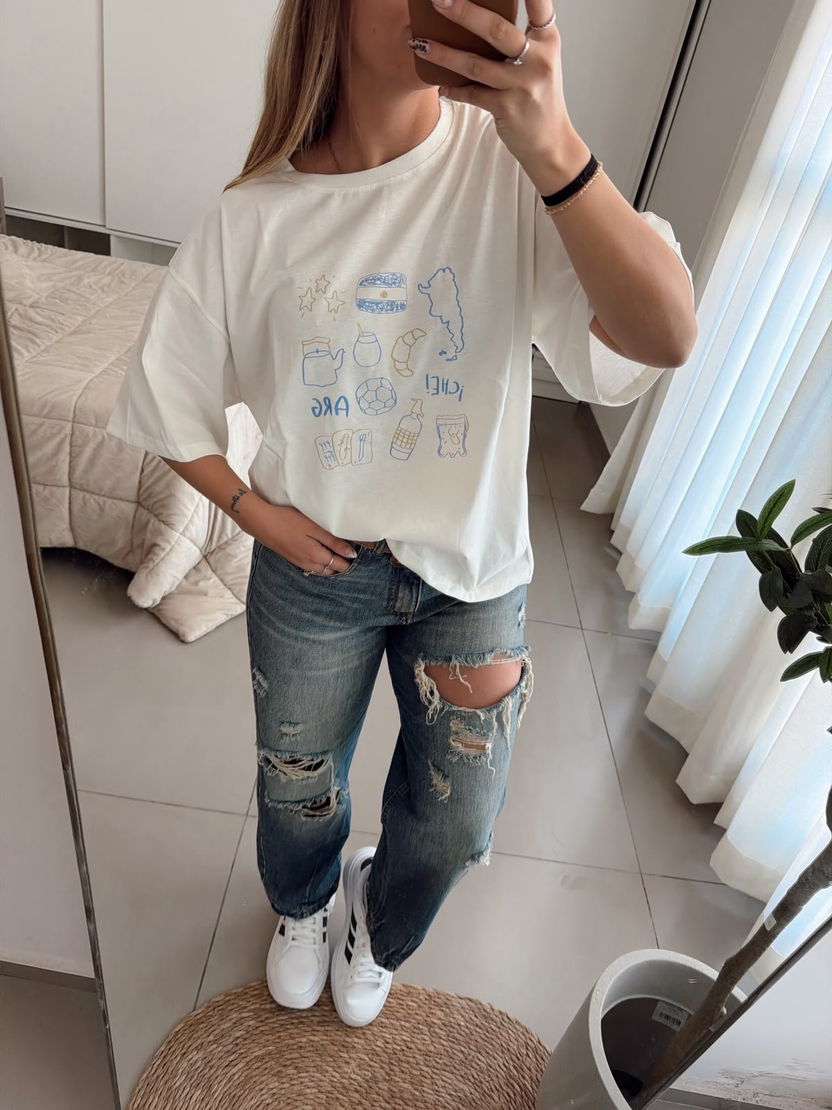 REMERA ICONOS CREMA - Image 3