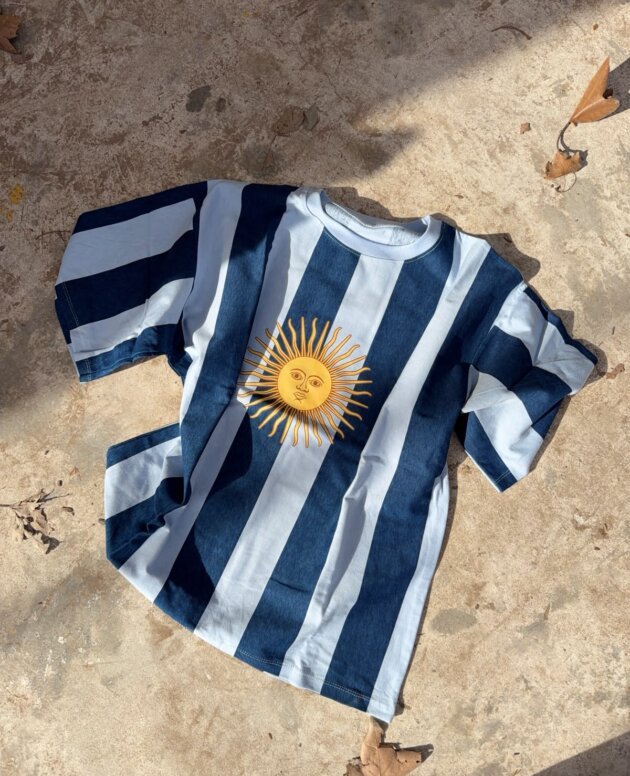 REMERA SOL DE MAYO AZUL