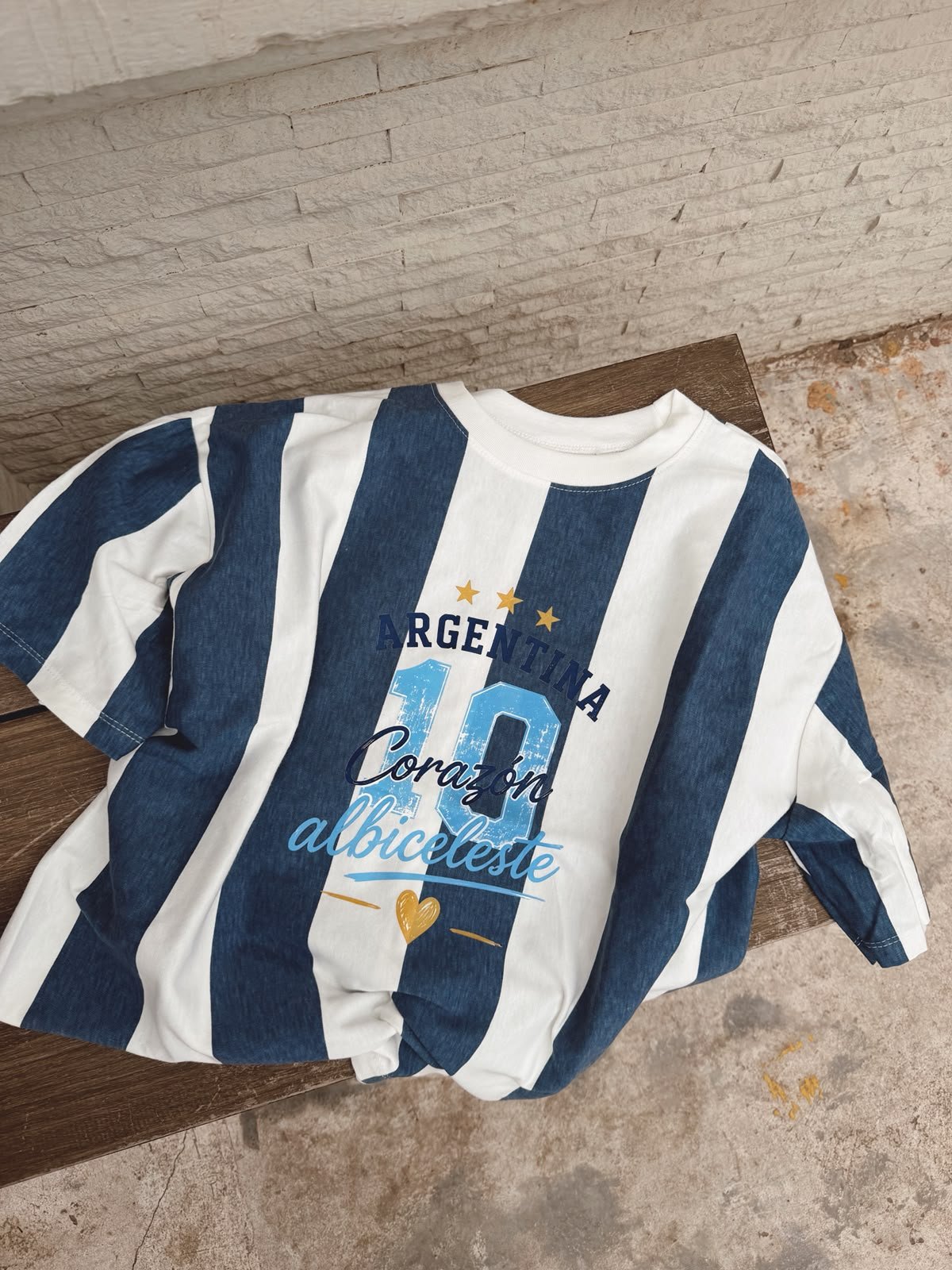 REMERA CORAZÓN ALBICELESTE