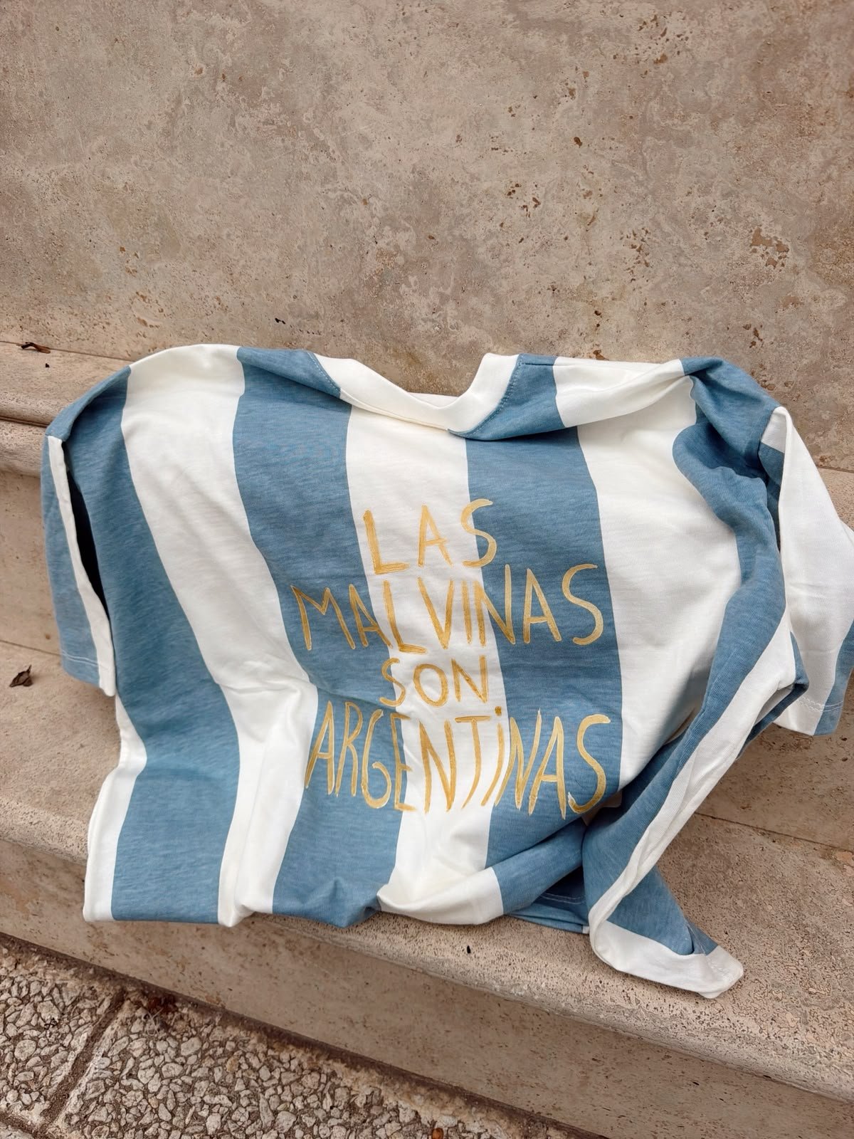 REMERA LA CUARTA ESTA EN EL CORAZON - Image 3