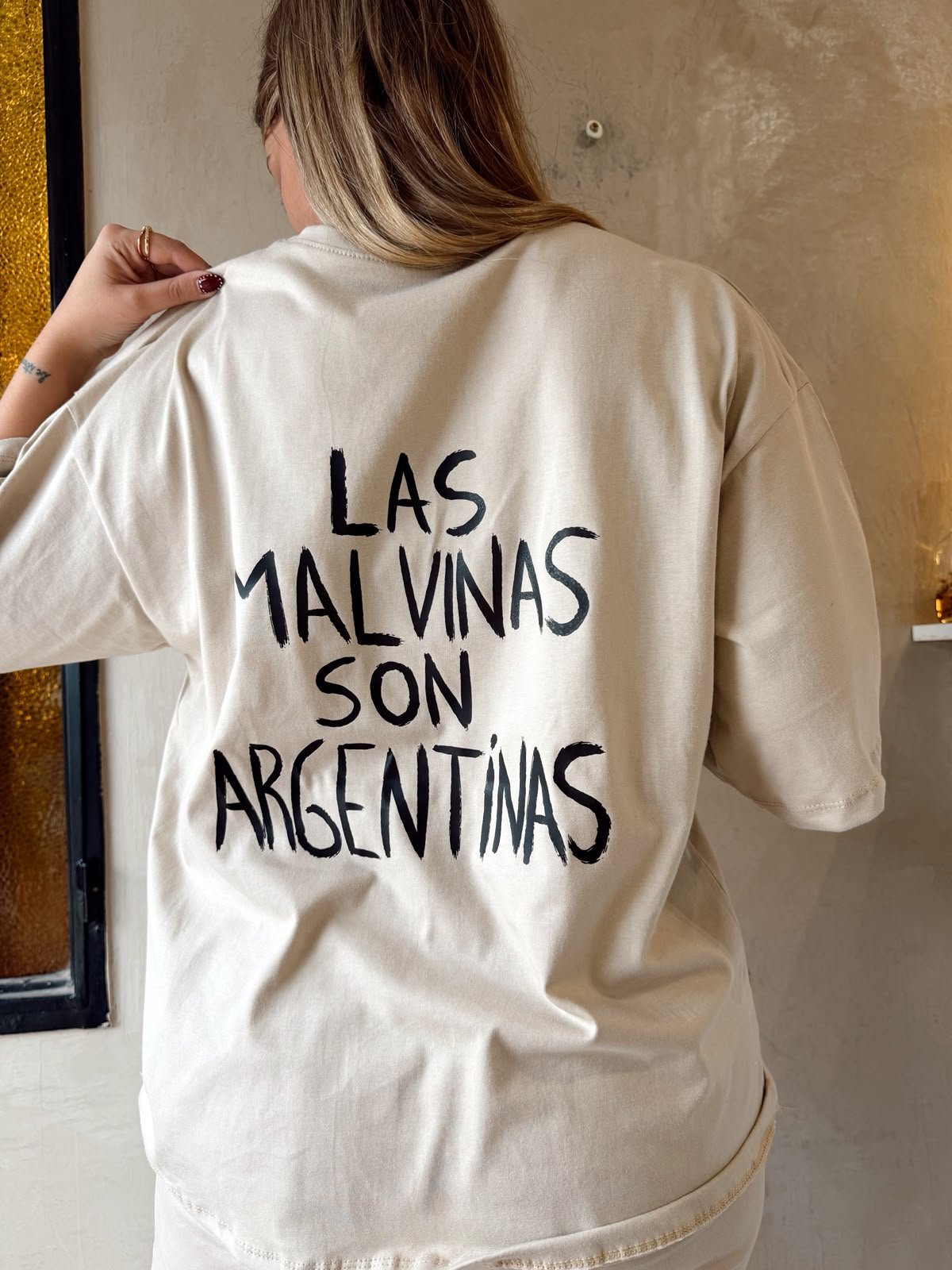 REMERA UNION, ESPALDA LAS MALVINAS SON ARGENTINAS - Image 2