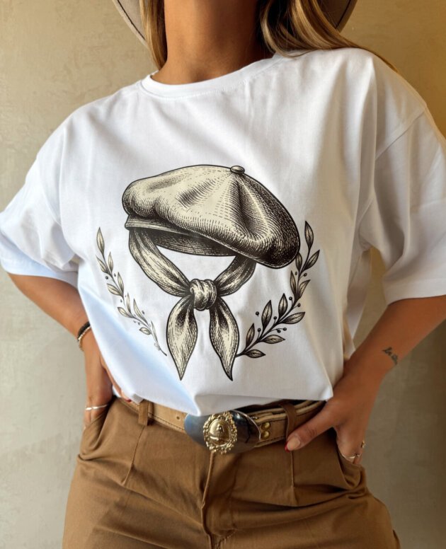 REMERA BOINA PAÑUELO BLANCO