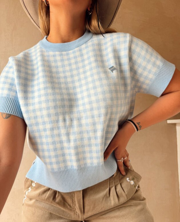 REMERA TEJIDA CELESTE