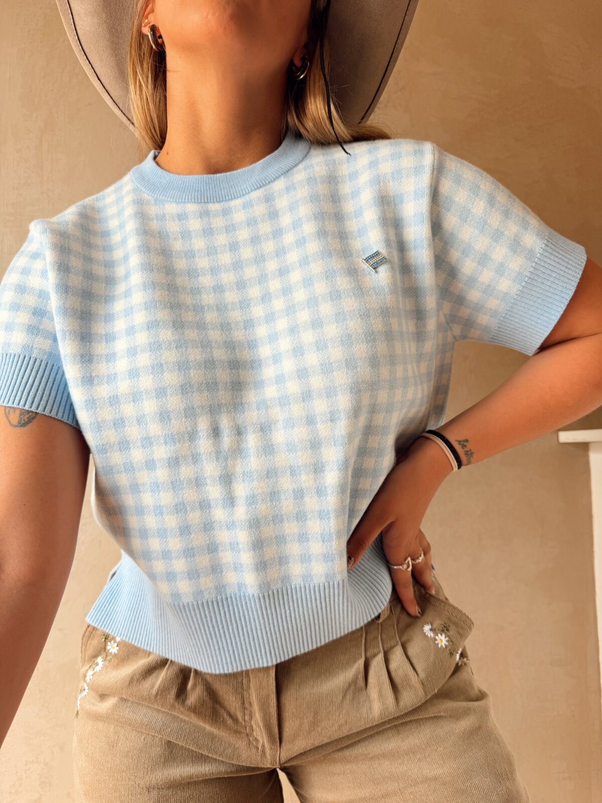 REMERA TEJIDA CELESTE